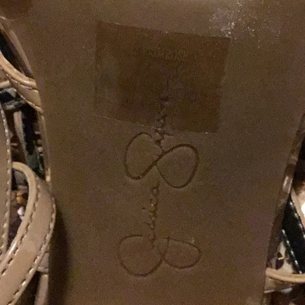 Shoes - Picture 6 of 7